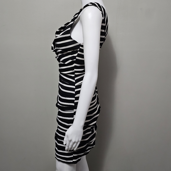 Express Black & White Stipe Pleated Sheath Mini Dress Size 6 - Picture 3 of 9